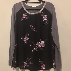 Maurices floral tee. XL